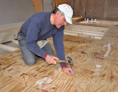 Subfloor Inspecting